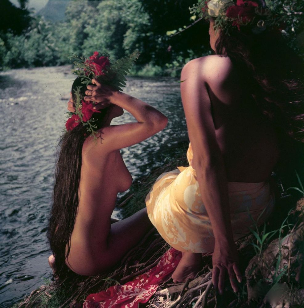 Naked Tahitian Women 74