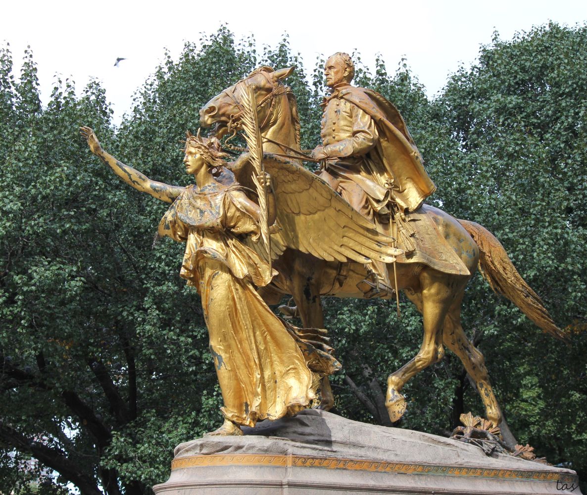 ShermanStatueNYCBaja